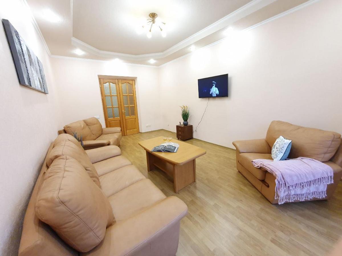 Inn Home Apartments - Kreshchatyk Area Kiev Esterno foto