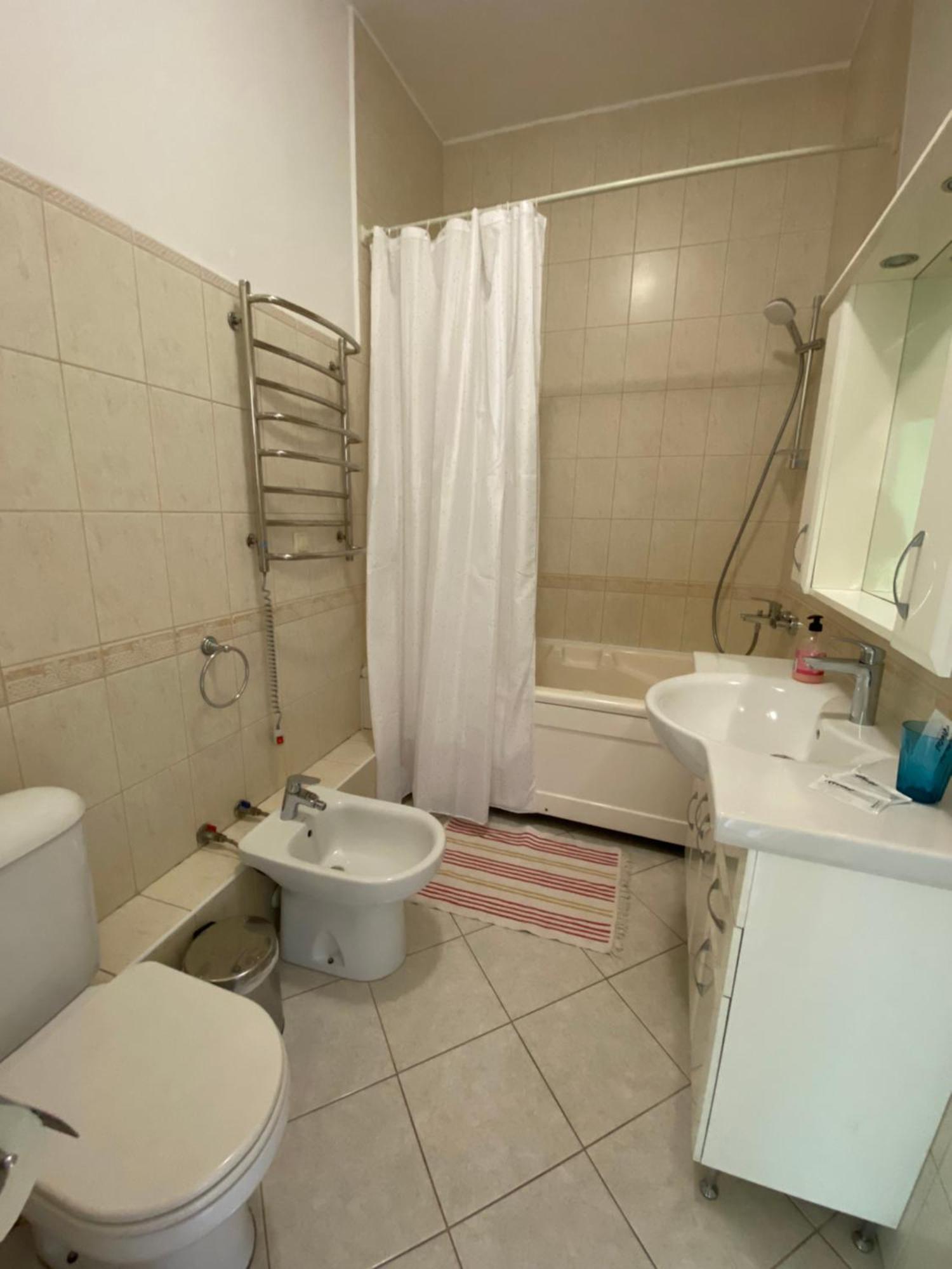 Inn Home Apartments - Kreshchatyk Area Kiev Esterno foto