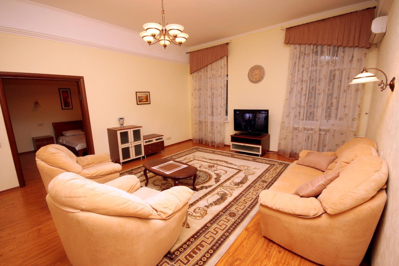 Inn Home Apartments - Kreshchatyk Area Kiev Esterno foto