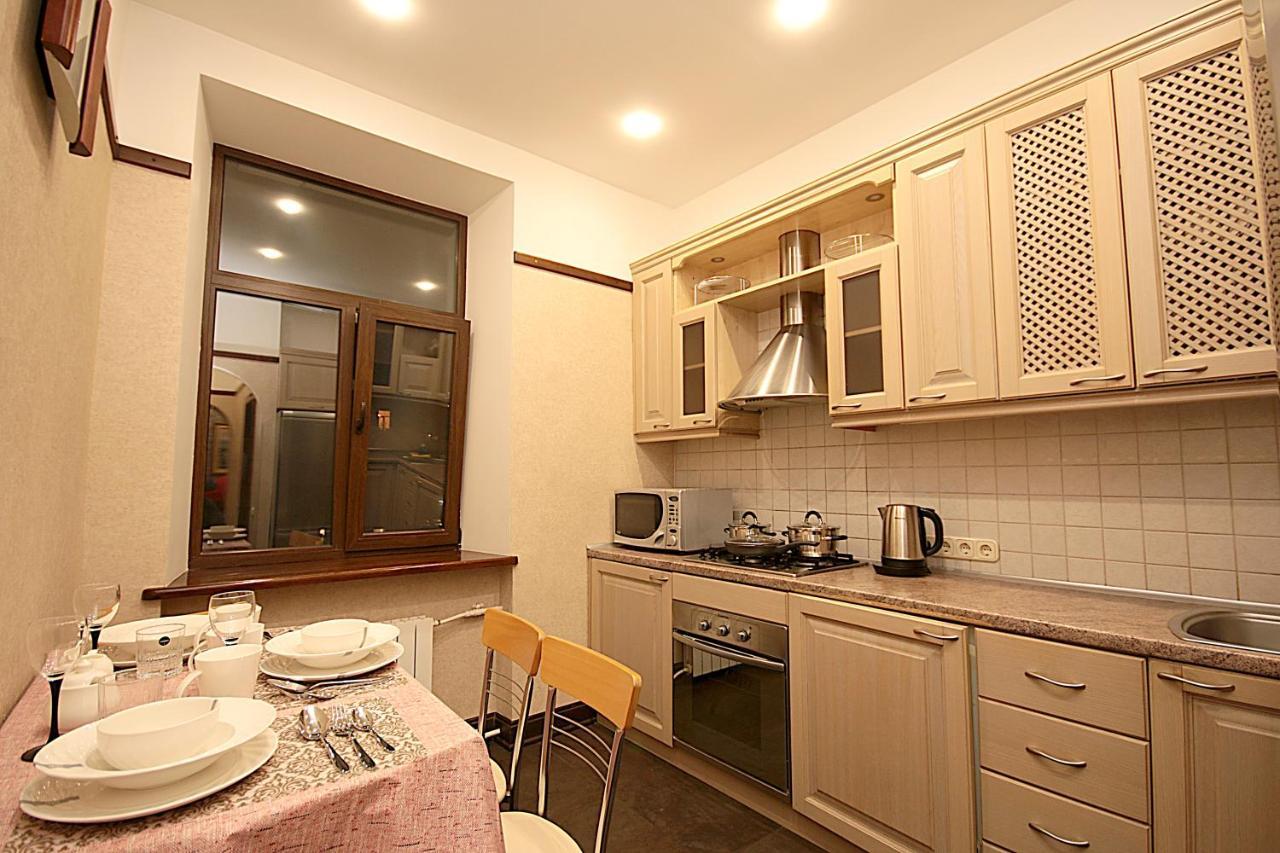 Inn Home Apartments - Kreshchatyk Area Kiev Esterno foto