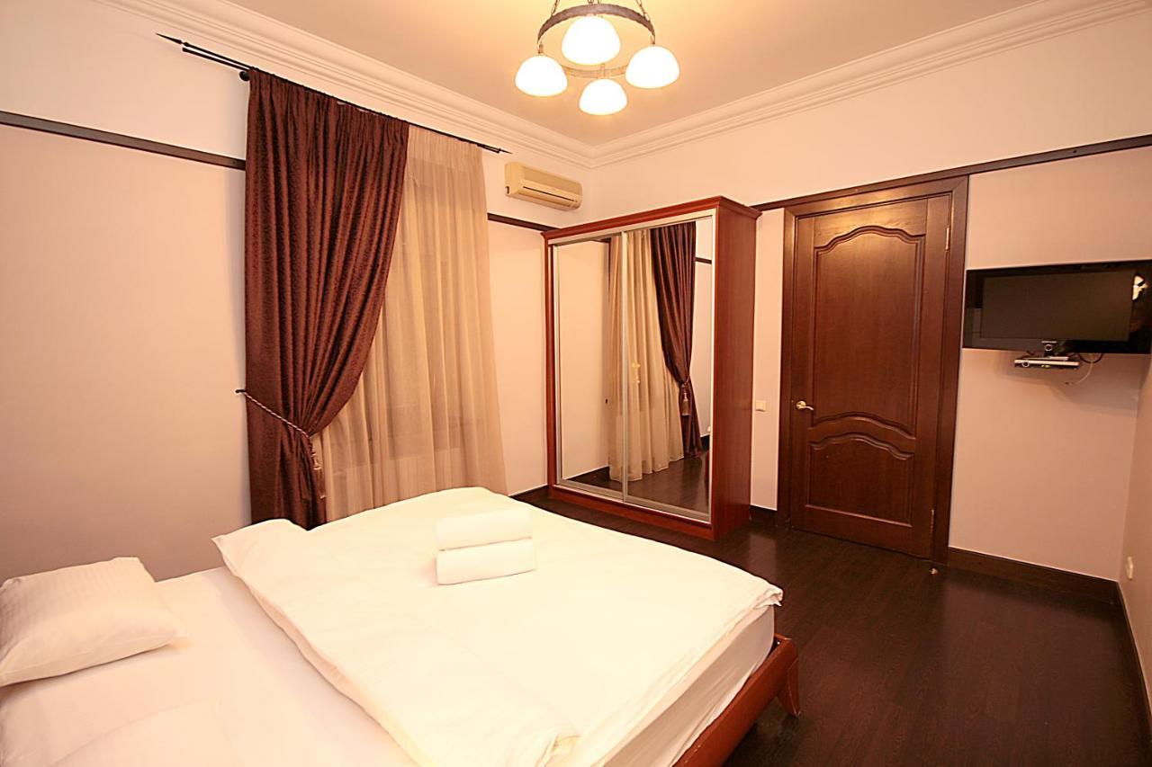 Inn Home Apartments - Kreshchatyk Area Kiev Esterno foto