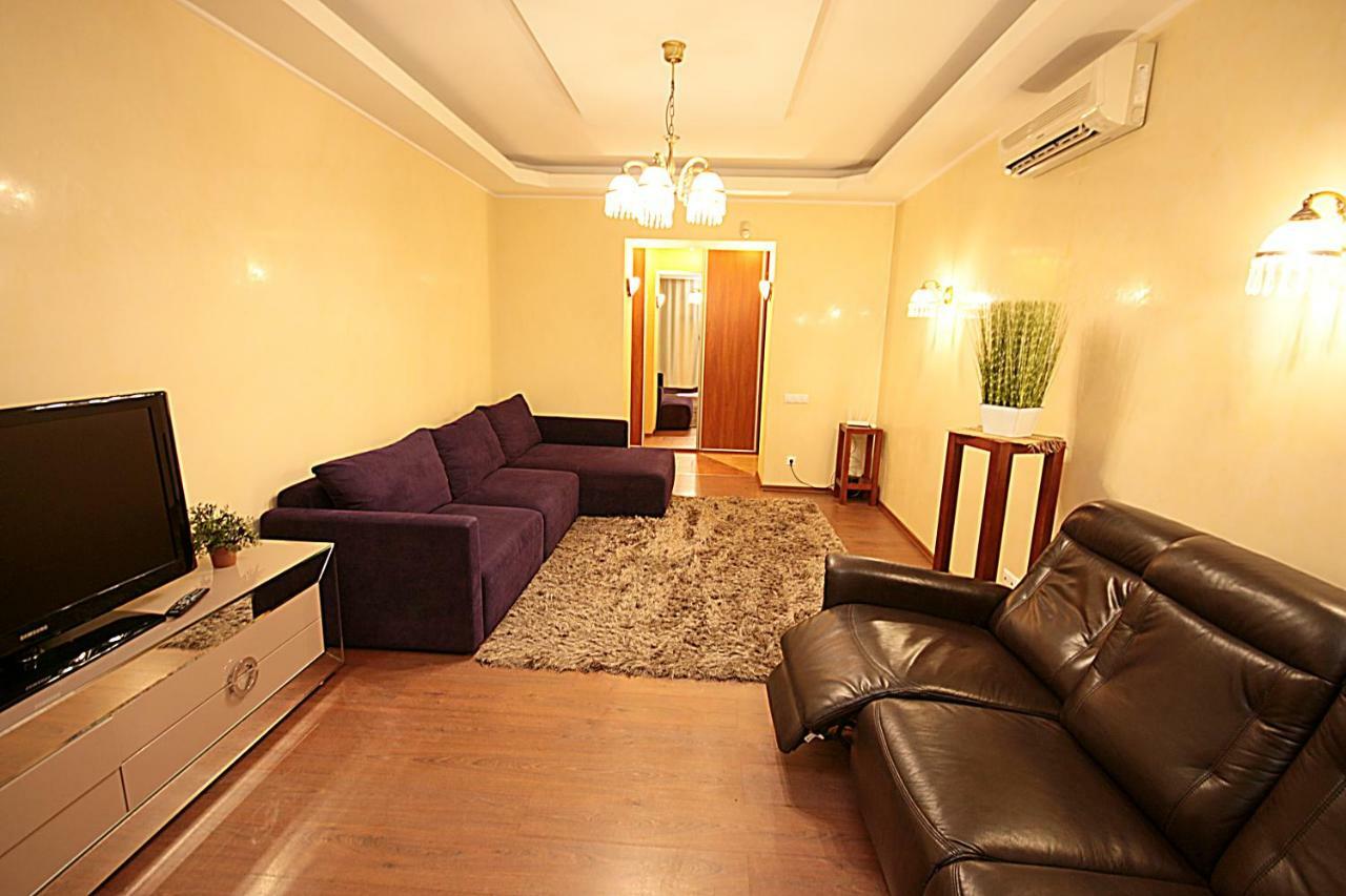 Inn Home Apartments - Kreshchatyk Area Kiev Esterno foto